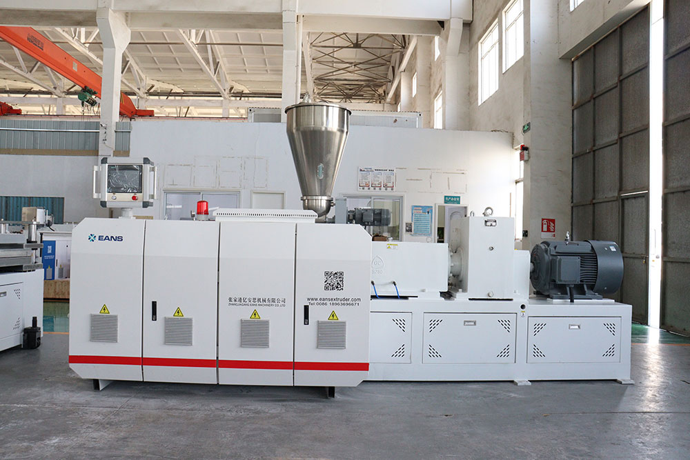 آلة بثق ألواح الرغوة البلاستيكية