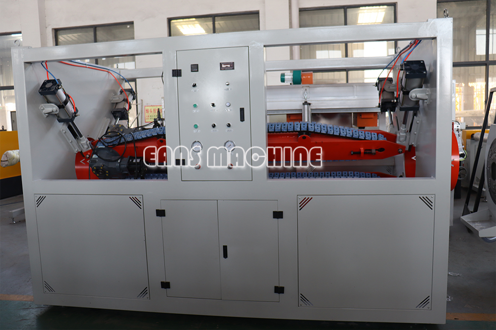 آلة الأنابيب البلاستيكية