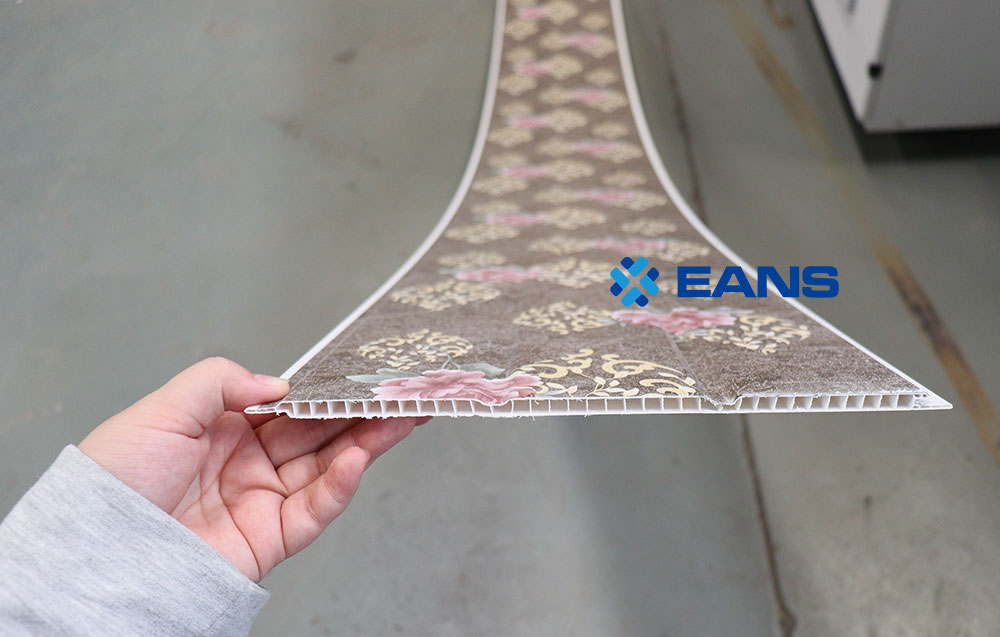 خط انتاج الواح PVC