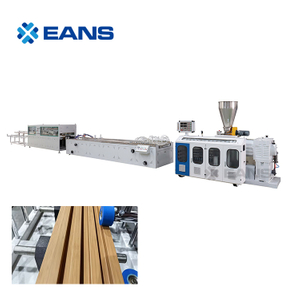 آلة صنع لوحة الحائط ذات اللوفرات المخددة PVC WPC خفيفة الوزن