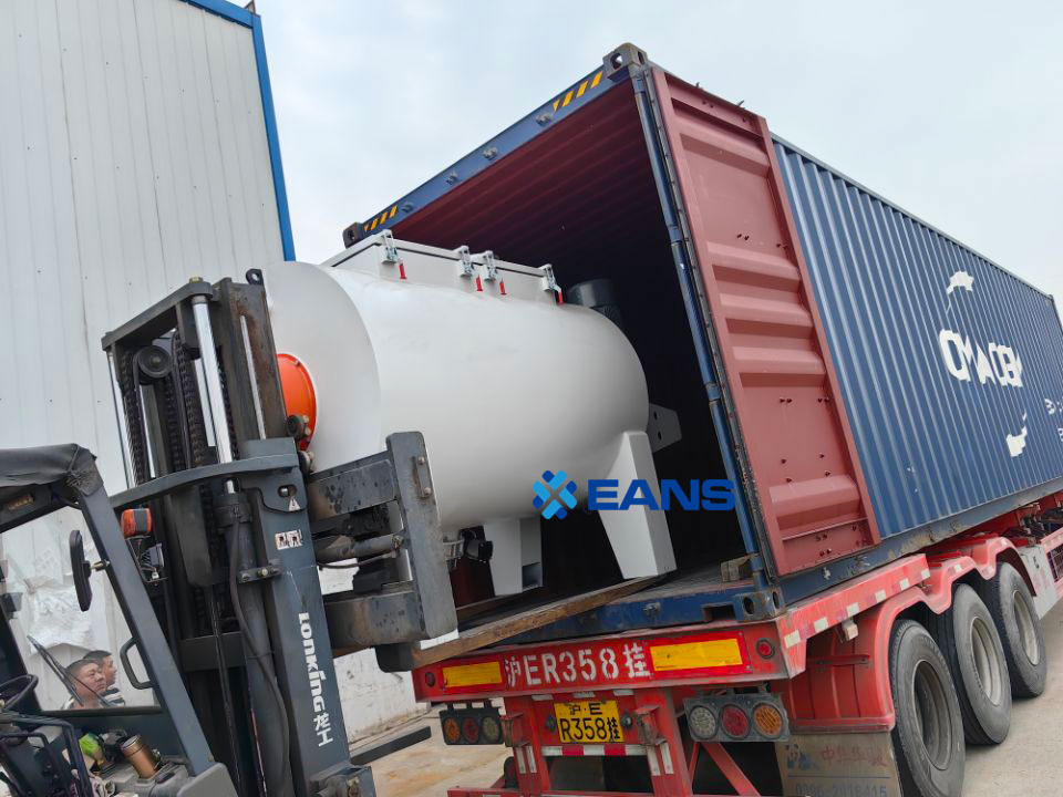 خلاط بي في سي