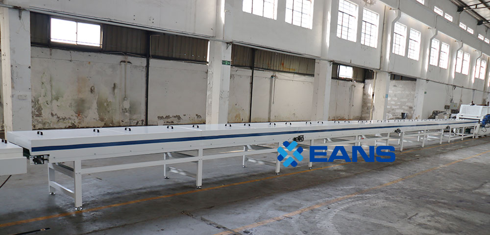 خط طلاء للأشعة فوق البنفسجية