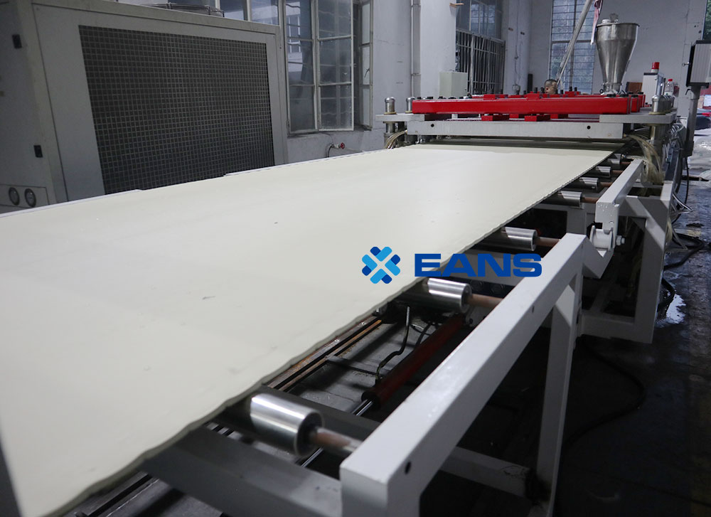 آلة بثق ألواح الرغوة البلاستيكية 