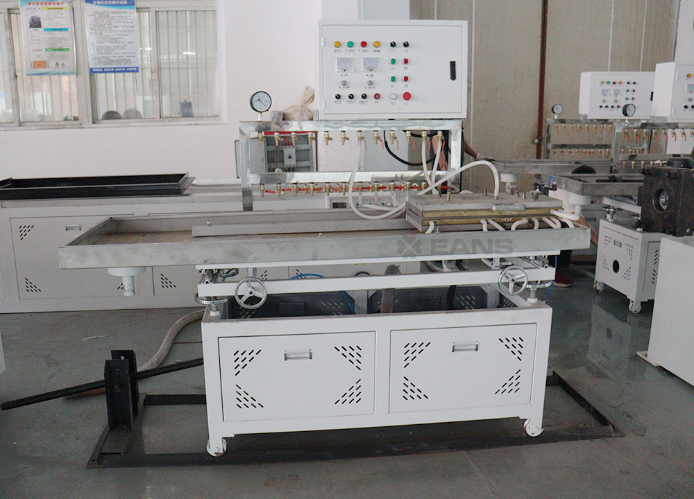 خط إنتاج ألواح الحوائط PVC